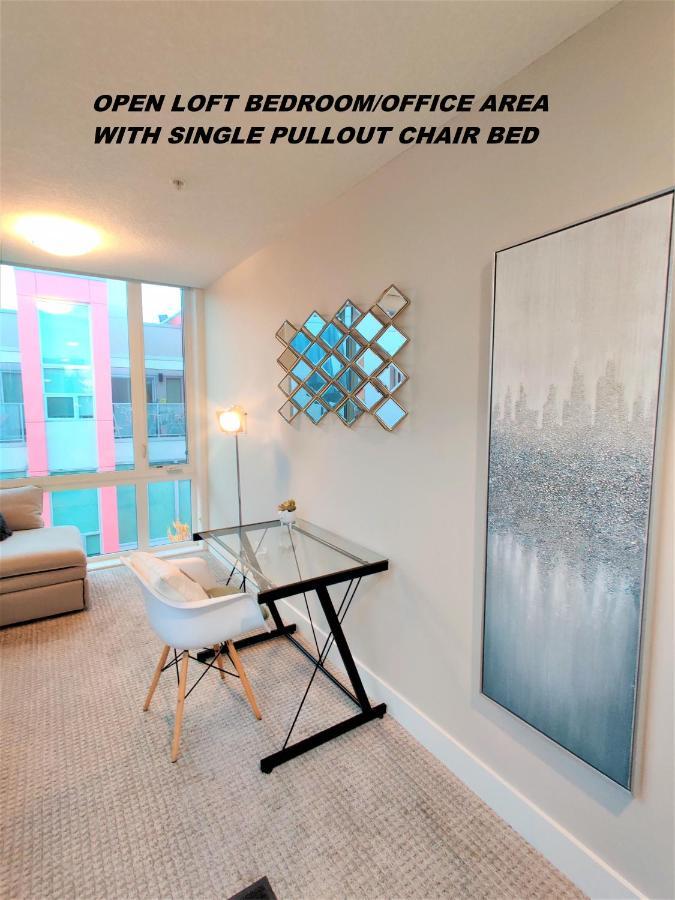 Monki Di Executive Suites - Glas - Luxury Inner City Home 3 Min To Downtown W Private Rooftop Patio Fireplace YYC Kültér fotó